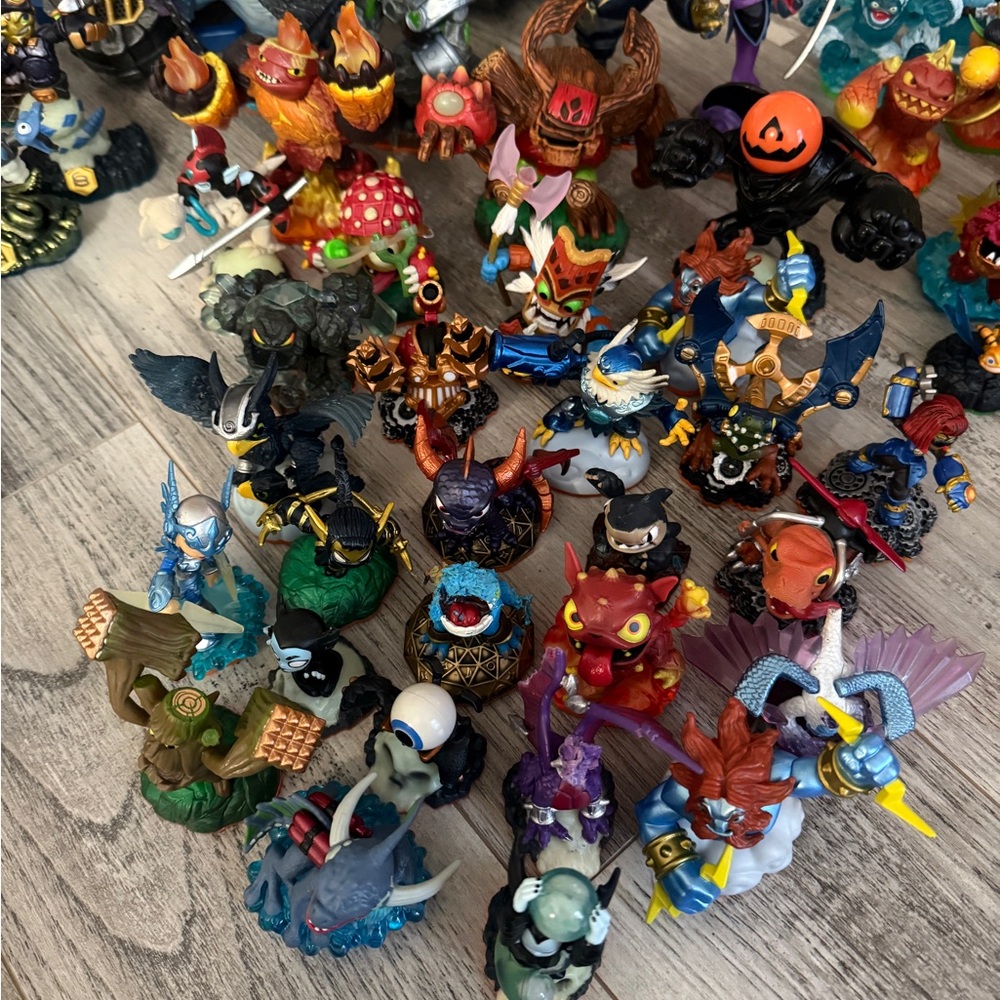 Skylanders Character Figures Set